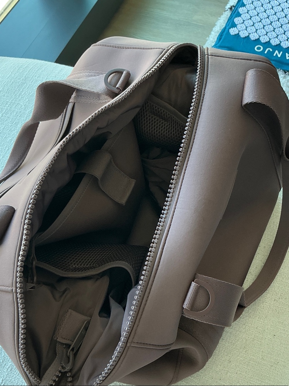DAGNE DOVER LANDON NEOPRENE CARRYALL BAG - Picture 5 of 5